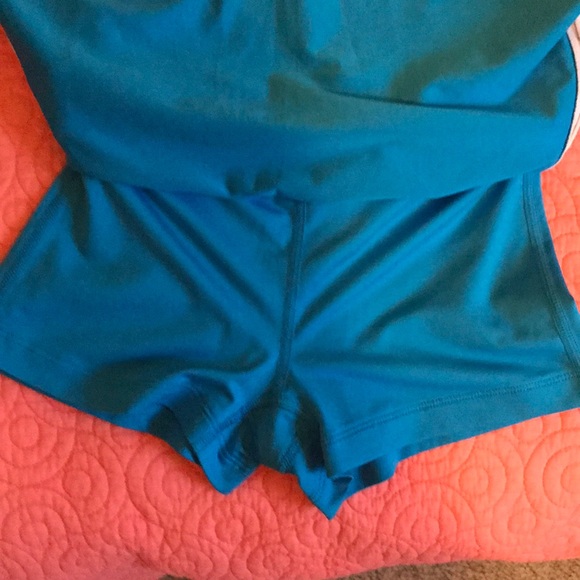 Blue and white Nike tennis skirt - Picture 3 of 5